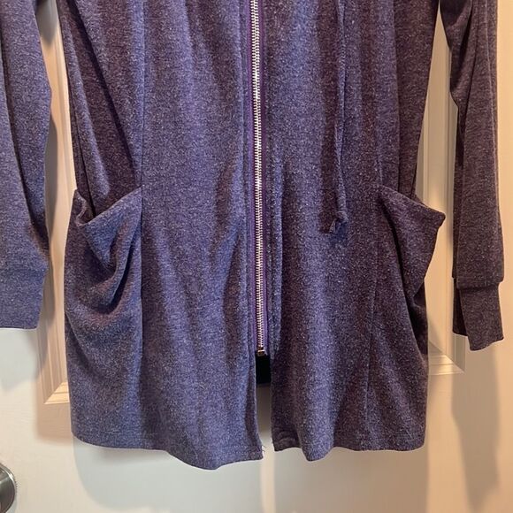 NWOT Miusey Small Purple Zip Up Hoodie Extra Long with Long Sleeves pockets thin - Picture 3 of 8